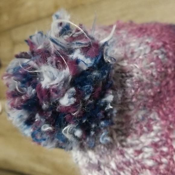 Ladies Billabong winter hat - Picture 3 of 6